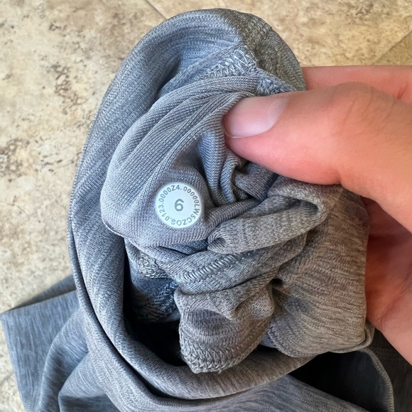 Lululemon Aligns 25” - Picture 3 of 3